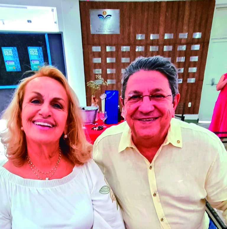 Dois baluartes no Distrito 4540 de Rotary International: Cidinha Carvalho e José Roberto Malfará