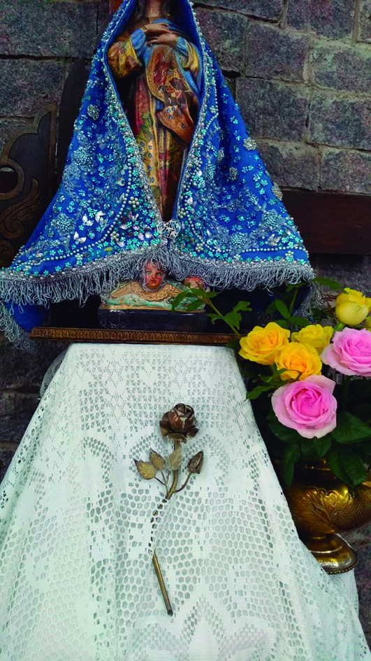 Nossa Senhora Aparecida na Igreja Bom Jesus, nos Campos Elíseos, restaurada por Sergio Zavaglia com manto bordado por Irene Pedreschi Caldana