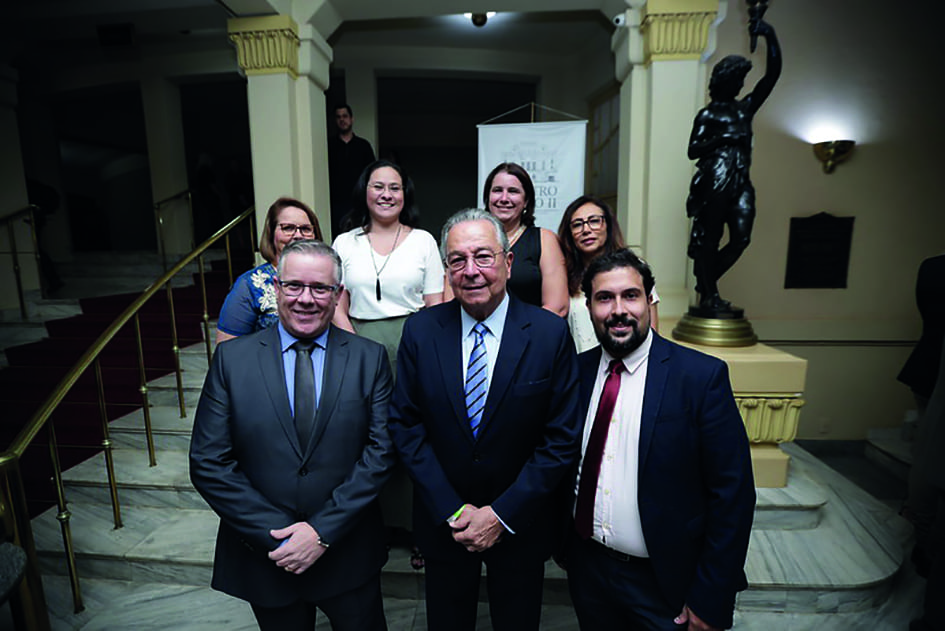 Colaboradores da Maubisa e parceiros foram prestigiar o homenageado