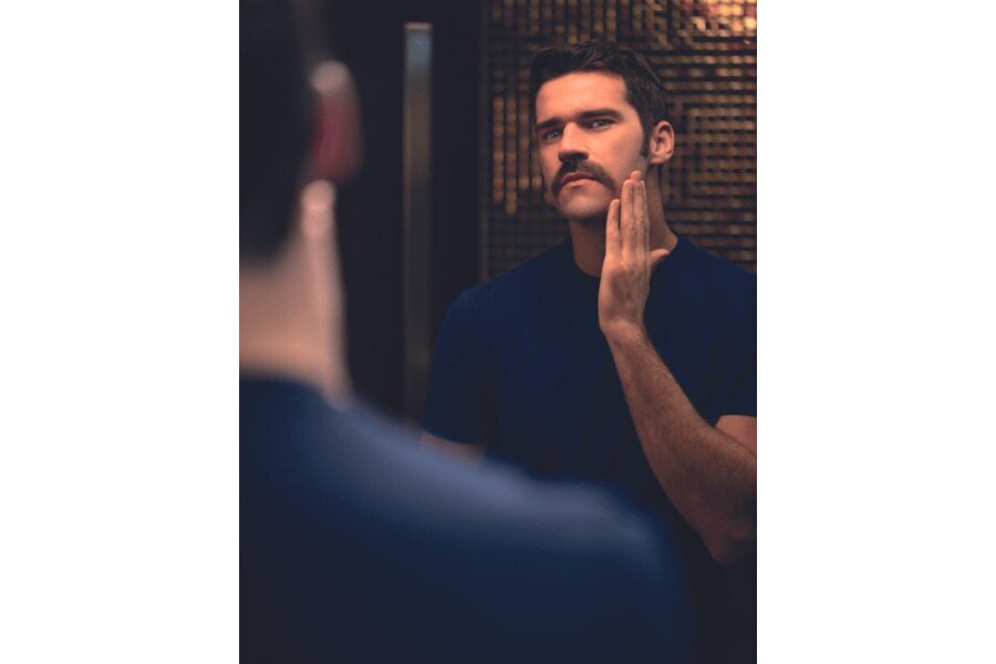 Campanha Novembro Azul: Alisson Becker, goleiro titular do Liverpool e embaixador da boa vontade da Organização Mundial da Saúde (OMS), entra em campo como o bigode que joga por todos. Ele se juntou ao time de Gillette mudando o visual e aderindo ao bigode em apoio à causa. A ação faz parte da campanha Bigodes Pela Saúde do Homem desenvolvida pela agência Grey Brasil, que visa conscientizar sobre a importância de cuidar da saúde por meio do bigode, símbolo do Novembro Azul reconhecido no mundo todo