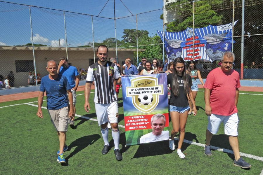 Familiares do saudoso Adalberto Oliveira (Beto Foia) recebem homenagem