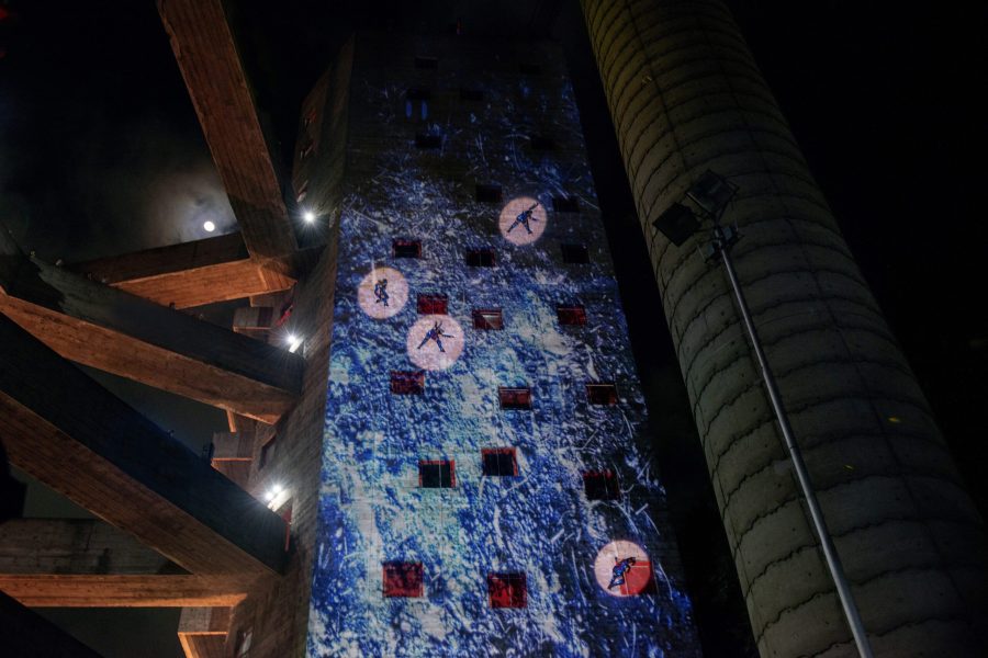 A técnica une dança, técnica de rapel e videomapping. (Foto: Priscila Prade)