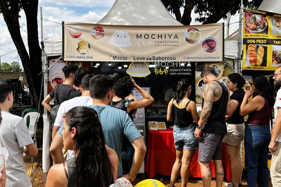Doces japoneses artesanais tiveram grande procura do público durante o festival (Foto: Kelvin Kainã)