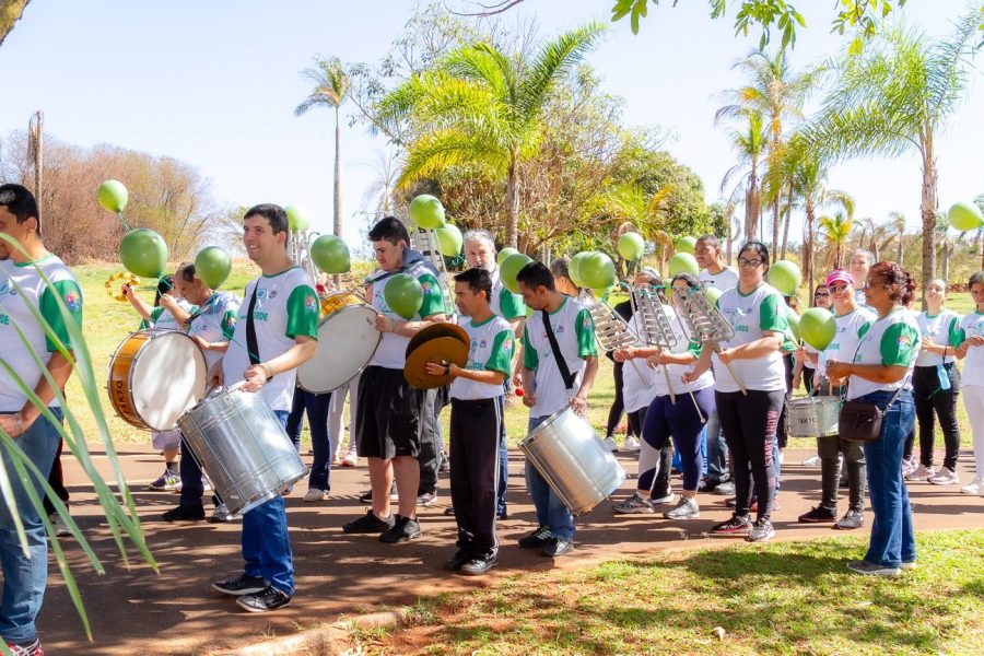 Caminhada do Setembro Verde teve participação da Fanfarra da APAE. (Foto: Andreza Cordeiro)