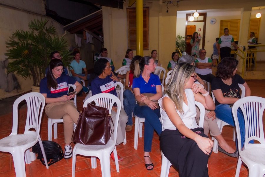 Palestra ministrada por Aline Roncolato. (Foto: Andreza Cordeiro)